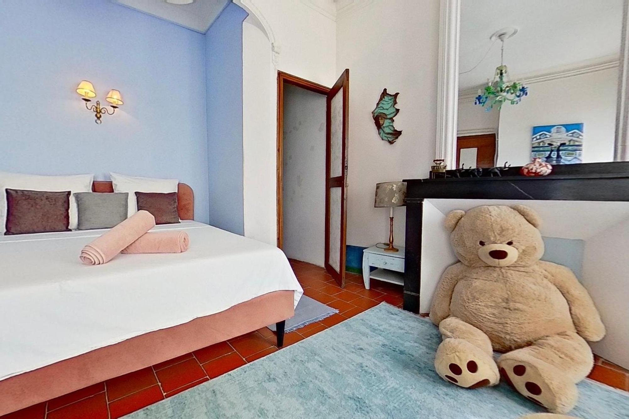Les 2 Droles D'Oiseaux Bed & Breakfast Luc-sur-Orbieu Bagian luar foto
