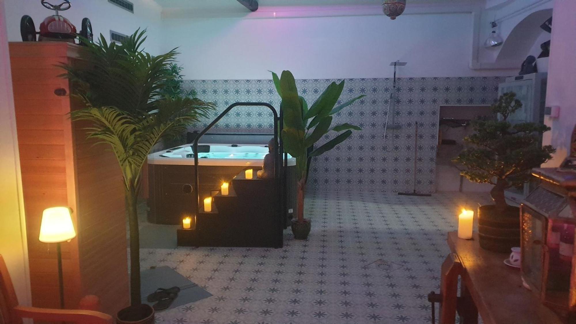 Les 2 Droles D'Oiseaux Bed & Breakfast Luc-sur-Orbieu Bagian luar foto
